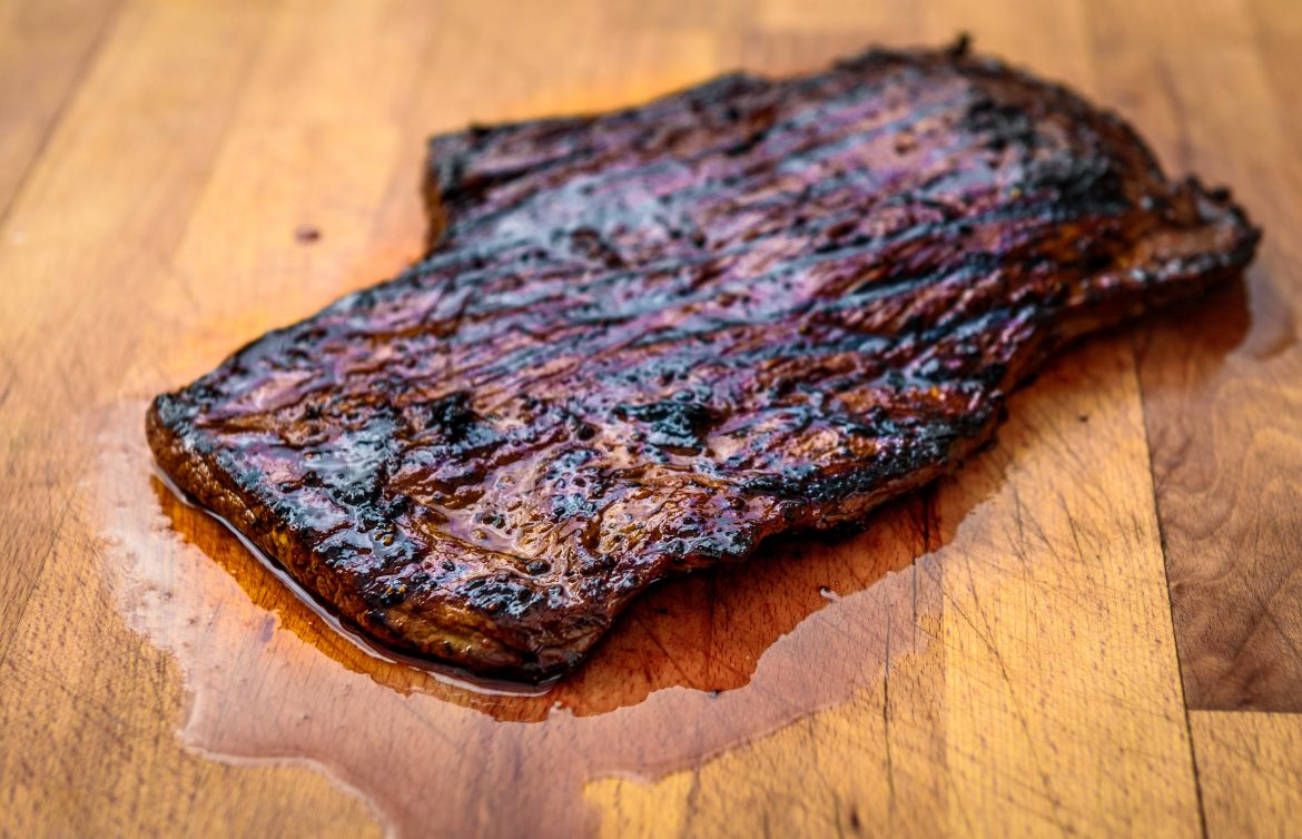 Viande rouge saignante
