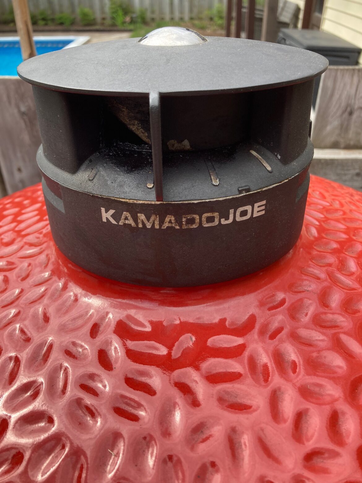 Top vent Kamado Joe